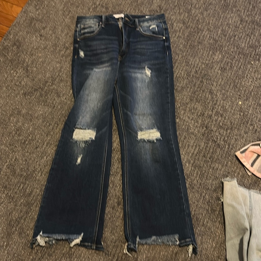 Dark wash risen kick flare